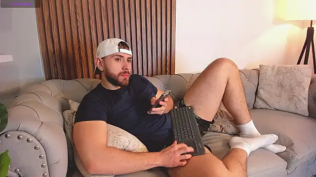 Maximo Wolff online show from 03/23/26, 12:33