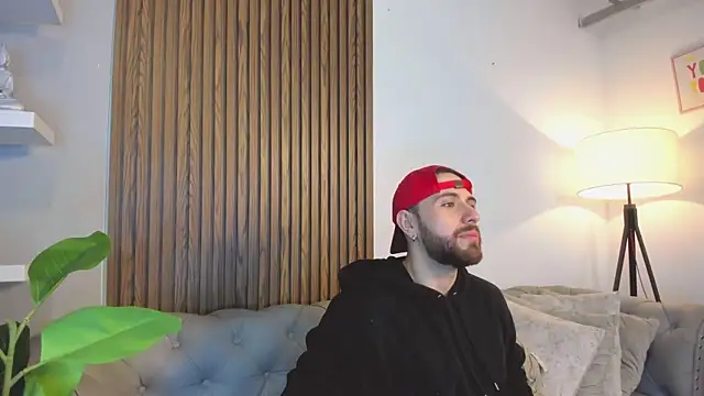 Maximo Wolff online show from 04/15/26, 08:09