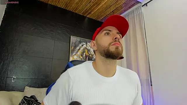 Maximo Wolff online show from 10/28/25, 07:57