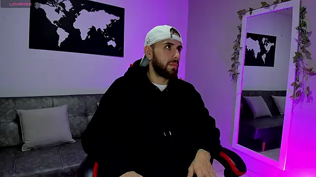 Maximo Wolff online show from 12/22/25, 07:47