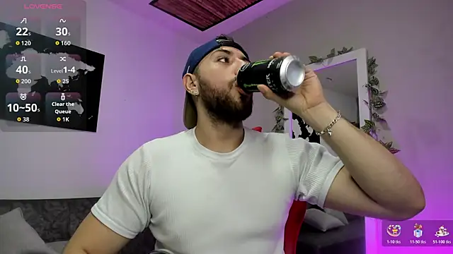 Maximo Wolff online show from 12/15/25, 08:14