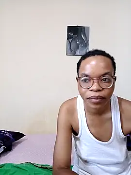 Miss-Hennessy online show from 05/02/26, 02:33