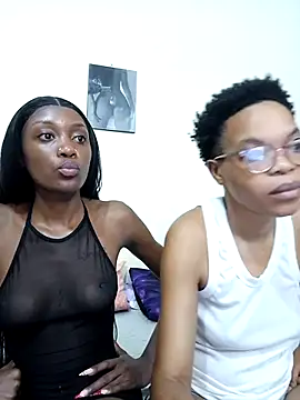 Snapshot of Miss-Hennessy chatting on 03/30/26, 11:06 Miss-Hennessy online show from 03/30/26, 11:06