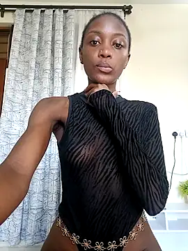 Snapshot of Miss-Hennessy chatting on 04/09/26, 02:01 Miss-Hennessy online show from 04/09/26, 02:01