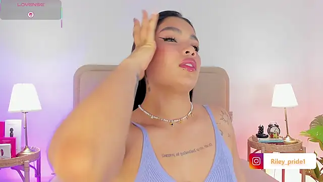 Cutie Riley online show from 09/23/25, 11:39
