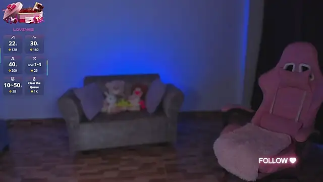 Snapshot of lunaarose chatting on 09/17/25, 04:14 lunaarose online show from 09/17/25, 04:14