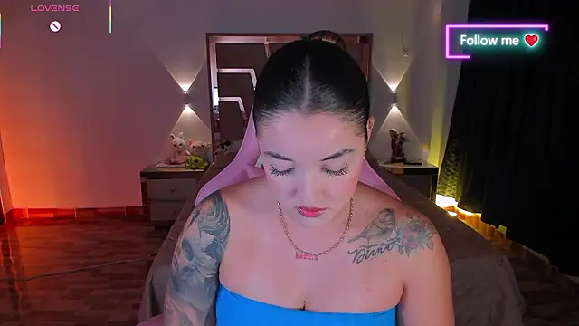 lunaarose online show from 02/03/26, 03:37