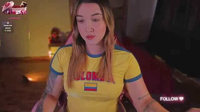 Snapshot of lunaarose chatting on 10/20/25, 03:45 lunaarose online show from 10/20/25, 03:45