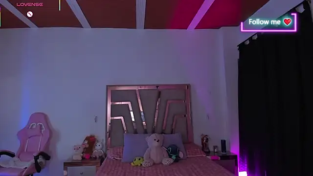 lunaarose online show from 02/27/26, 03:07