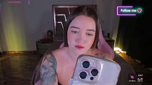 lunaarose online show from 03/19/26, 04:12