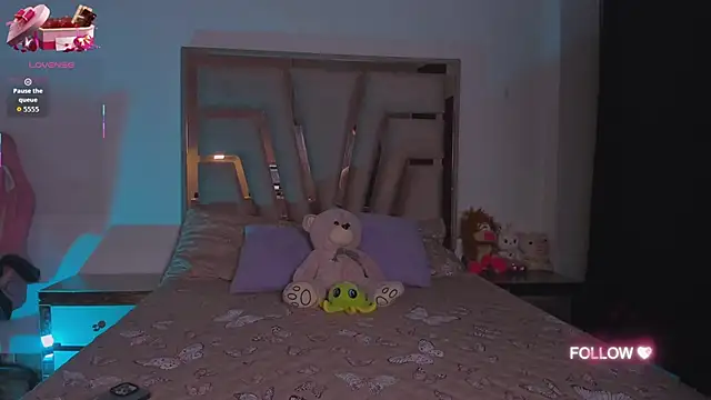 Snapshot of lunaarose chatting on 09/29/25, 04:19 lunaarose online show from 09/29/25, 04:19