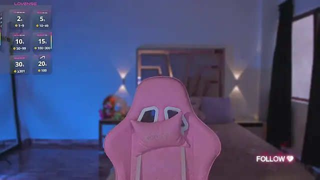 Snapshot of lunaarose chatting on 11/10/25, 03:17 lunaarose online show from 11/10/25, 03:17