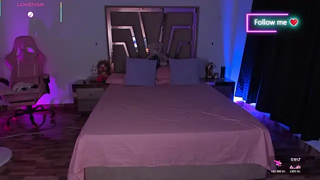 lunaarose online show from 03/10/26, 03:43