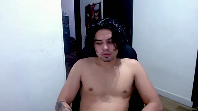 Snapshot of Liamrides chatting on 10/12/25, 10:22 Liamrides online show from 10/12/25, 10:22