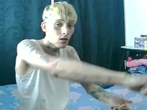 Snapshot of KinkyLatinCock chatting on 10/17/25, 10:33 KinkyLatinCock online show from 10/17/25, 10:33