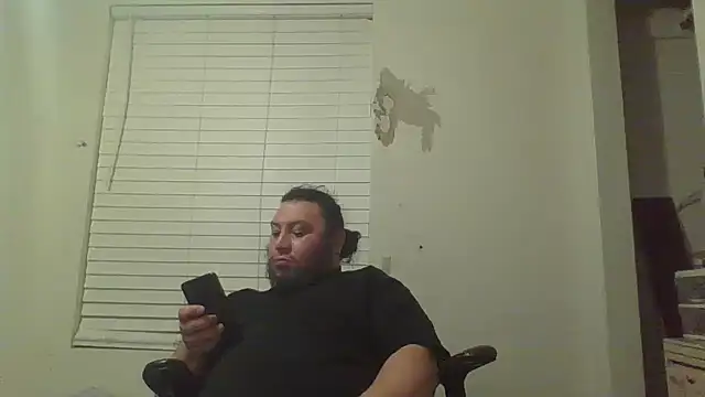 Snapshot of raredick chatting on 02/16/26, 04:00 raredick online show from 02/16/26, 04:00