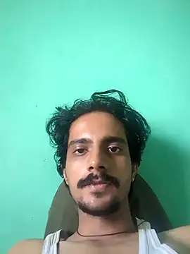 Snapshot of Sushant001 chatting on 10/16/25, 03:26 Sushant001 online show from 10/16/25, 03:26