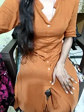 Snapshot of Cute_Manju01 chatting on 12/15/25, 03:56 Cute Manju01 online show from 12/15/25, 03:56