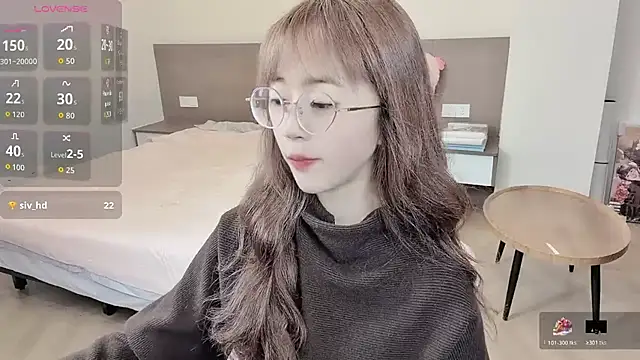 nini a online show from 11/18/25, 08:50