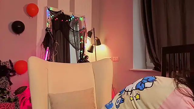 Misa Perfect online show from 10/30/25, 11:30