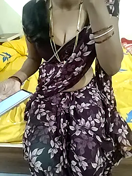 Snapshot of Swapna_kannada chatting on 09/13/25, 03:45 Swapna kannada online show from 09/13/25, 03:45
