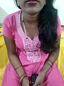 Snapshot of Swapna_kannada chatting on 09/10/25, 02:49 Swapna kannada online show from 09/10/25, 02:49