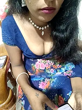 Snapshot of Swapna_kannada chatting on 10/17/25, 12:58 Swapna kannada online show from 10/17/25, 12:58