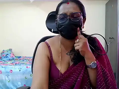 Snapshot of ammu1990 chatting on 07/07/26, 08:18 ammu1990 online show from 07/07/26, 08:18