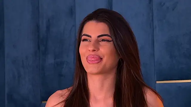 Snapshot of YasminaMoon chatting on 02/20/26, 06:26 YasminaMoon online show from 02/20/26, 06:26