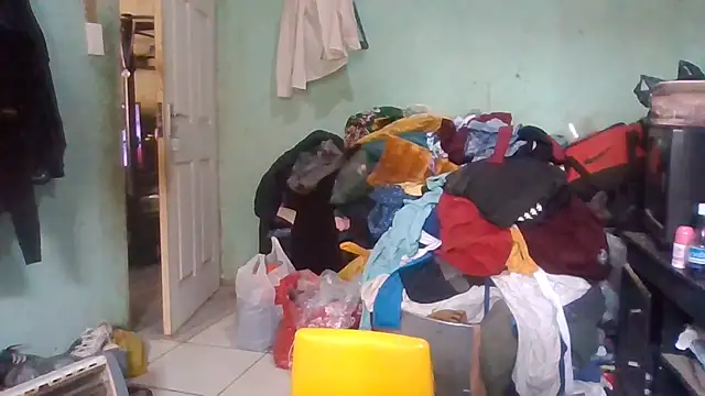 Nicky52 online show from 10/11/25, 04:35