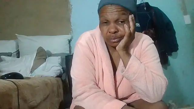 Snapshot of Nicky52 chatting on 06/14/26, 02:24 Nicky52 online show from 06/14/26, 02:24