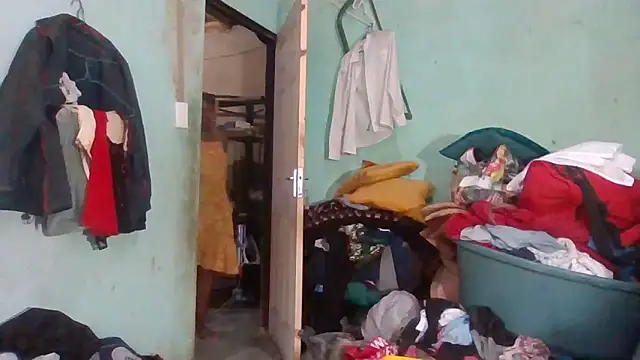 Nicky52 online show from 10/24/25, 03:33