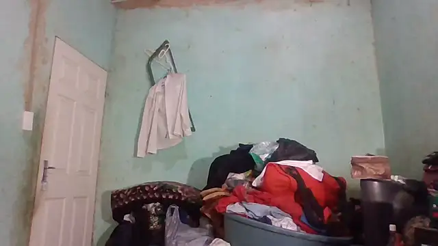 Nicky52 online show from 10/27/25, 04:24