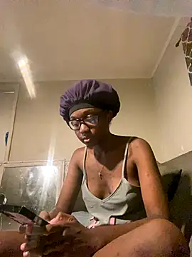 HennessyBaby21 online show from 11/18/25, 08:39