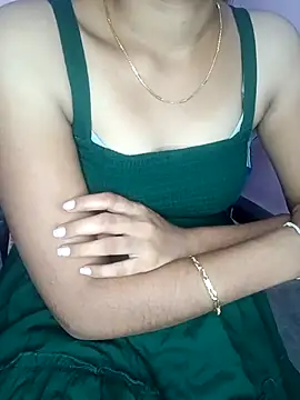 Snapshot of Nidhi_lovely chatting on 10/11/25, 05:47 Nidhi lovely online show from 10/11/25, 05:47