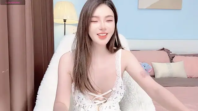 ViViennepp online show from 10/29/25, 02:27