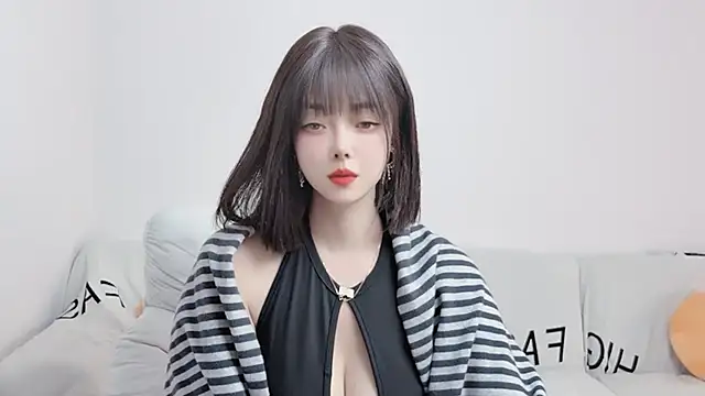 uikyy1 online show from 11/19/25, 07:08