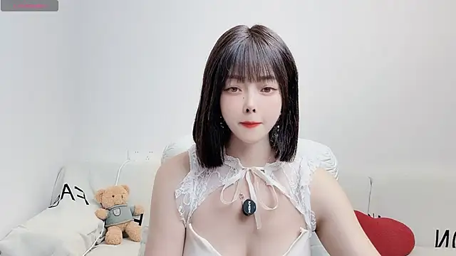 uikyy1 online show from 11/30/25, 12:50