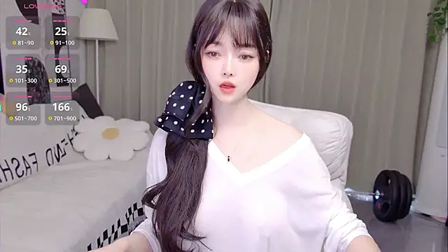 uikyy1 online show from 04/10/26, 07:04