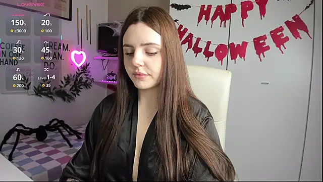 LiaWoow online show from 10/25/25, 06:45