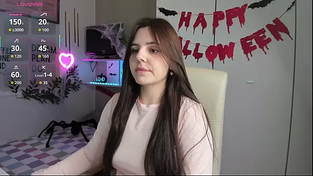 LiaWoow online show from 10/31/25, 07:38