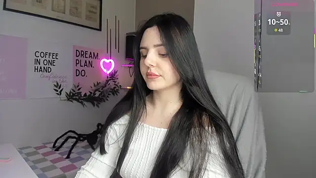 LiaWoow online show from 11/09/25, 02:43