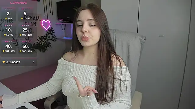 LiaWoow online show from 04/19/26, 01:56