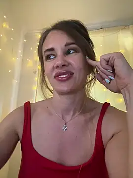 Snapshot of LucieMack chatting on 07/09/26, 01:21 LucieMack online show from 07/09/26, 01:21