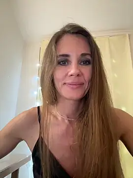 LucieMack online show from 09/26/25, 08:38