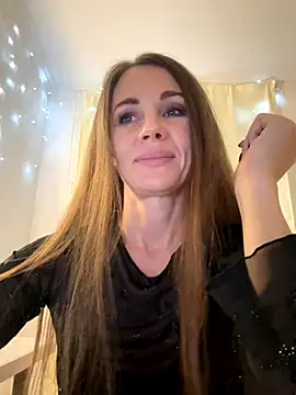 LucieMack online show from 10/16/25, 07:00