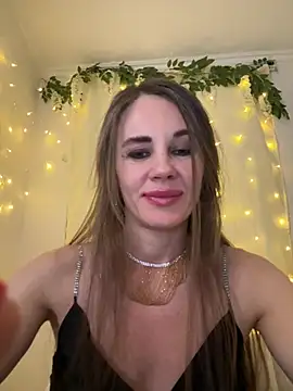 LucieMack online show from 04/18/26, 04:42