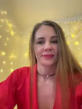 Snapshot of LucieMack chatting on 01/17/26, 02:53 LucieMack online show from 01/17/26, 02:53