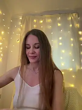 Snapshot of LucieMack chatting on 02/26/26, 02:39 LucieMack online show from 02/26/26, 02:39