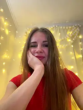 Snapshot of LucieMack chatting on 01/09/26, 04:08 LucieMack online show from 01/09/26, 04:08